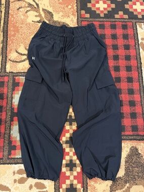 Women’s Under Armour loose baggy capri